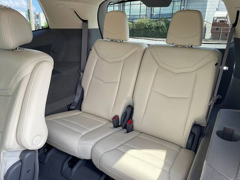 Used 2020 Cadillac XT6 Premium Luxury image 33