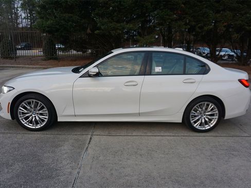 Used 2023 BMW 330i xDrive Sedan w/ Driving Assistance Package image 20