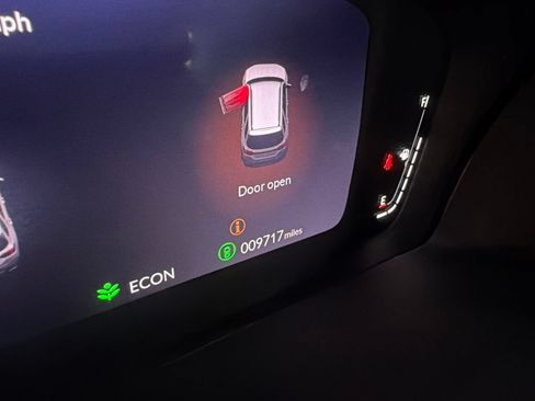 Used 2026 Honda Pilot Black Edition image 3
