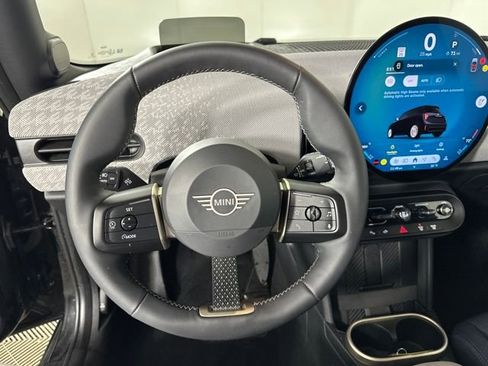 Used 2025 MINI Cooper 2-Door Hardtop image 14