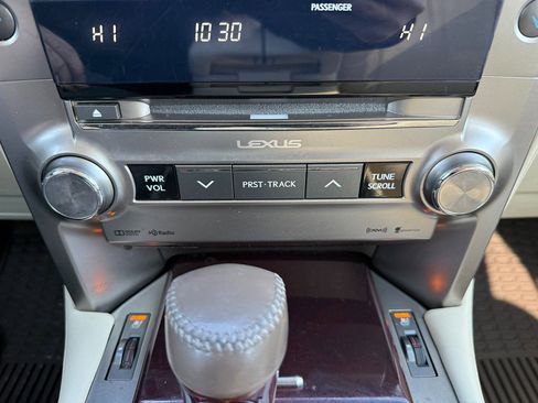 Used 2017 Lexus GX 460 image 29