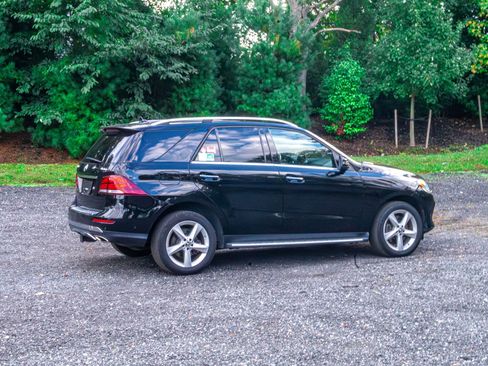 Used 2019 Mercedes-Benz GLE 400 4MATIC image 9