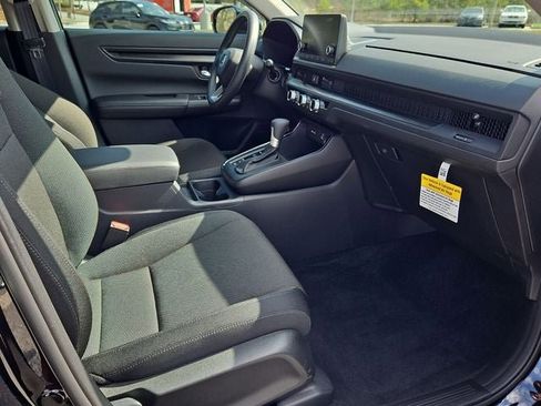 Used 2025 Honda CR-V LX image 11