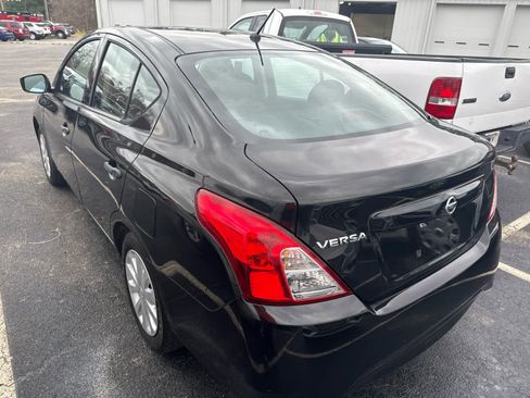 Used 2019 Nissan Versa S image 38