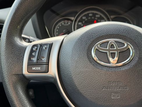 Used 2017 Toyota Yaris L FWD image 17