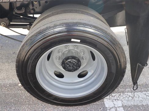 Certified 2022 Ford F450 XL w/ Power Equipment Group image 12