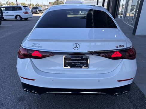 New 2026 Mercedes-Benz E 53 AMG e 4MATIC Sedan image 3
