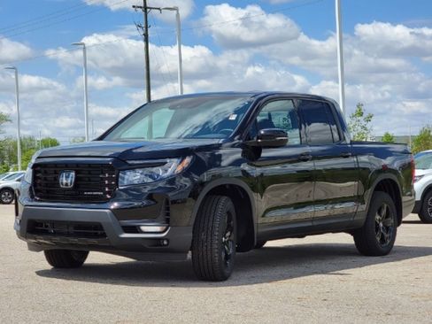 Used 2023 Honda Ridgeline Black Edition image 4