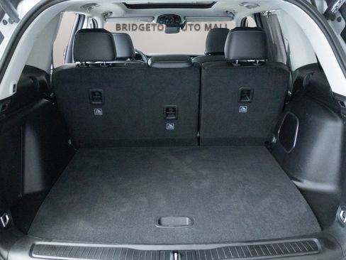 Used 2023 Jeep Grand Cherokee 4WD 4xe w/ Luxury Tech Group II image 33