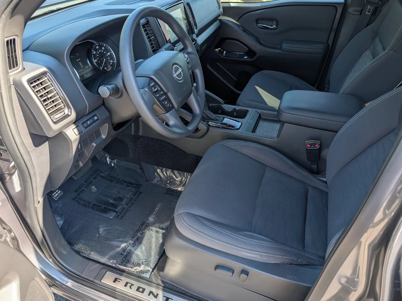 Used 2023 Nissan Frontier SV w/ Midnight Edition Package RWD image 9