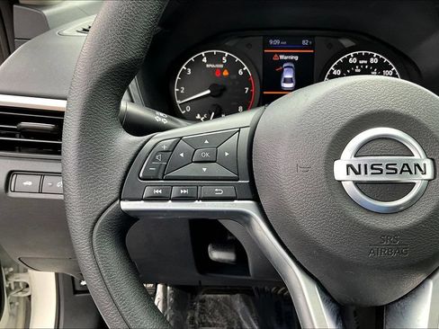 Used 2022 Nissan Altima 2.5 S FWD image 13