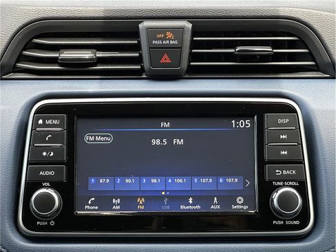 Used 2025 Nissan Versa SV w/ Trunk Package FWD image 22