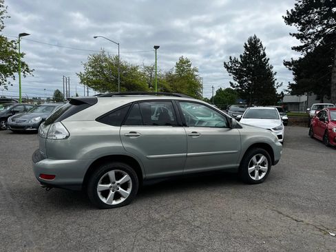 Used 2005 Lexus RX 330 w/ Premium Plus Pkg FWD image 3