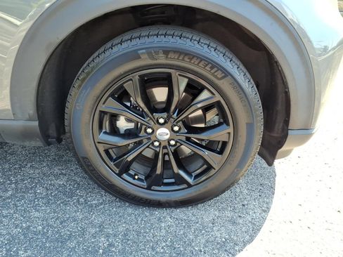 Used 2021 Ford Explorer XLT w/ Equipment Group 202A AWD/4WD image 13