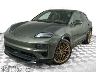 Used 2025 Porsche Macan Turbo Electric AWD/4WD video 1