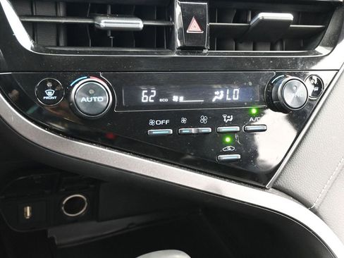 Used 2024 Toyota Camry SE w/ Convenience Package FWD image 20