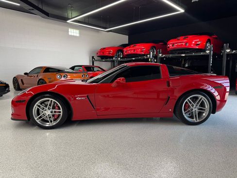 Used 2007 Chevrolet Corvette Z06 w/ Preferred Equipment Group RWD image 7