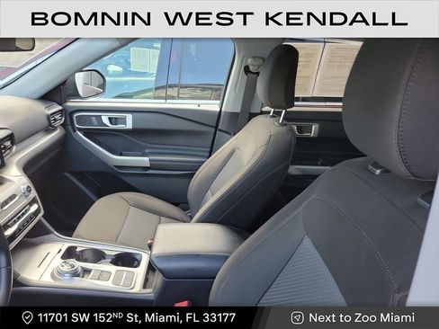 Used 2023 Ford Explorer XLT image 9