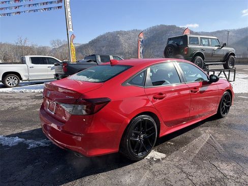 Used 2025 Honda Civic Sport image 3