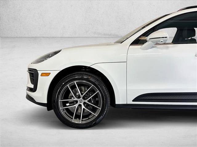 Used 2026 Porsche Macan AWD/4WD image 29