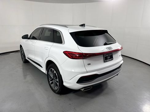 Used 2025 Audi Q5 Premium Plus w/ Premium Plus AWD/4WD image 32
