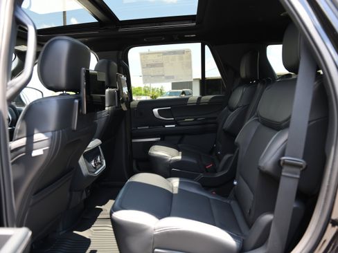 New 2026 Ford Expedition Platinum w/ Stealth Performance Package AWD/4WD image 15