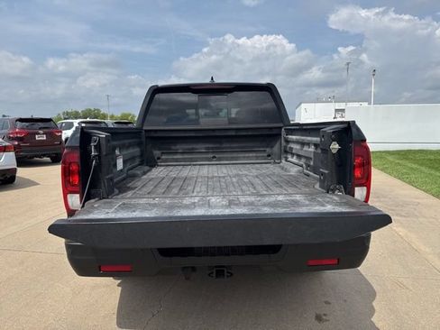 Used 2017 Honda Ridgeline Black Edition image 9
