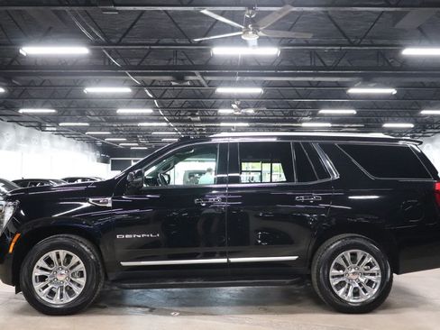 Used 2025 GMC Yukon Denali AWD/4WD image 2