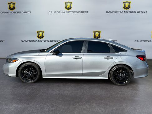 Used 2025 Honda Civic Sport image 2