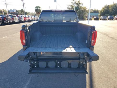 Used 2022 GMC Sierra 1500 SLT w/ SLT Premium Plus Package image 30