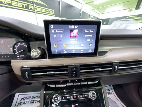 Used 2020 Lincoln Corsair AWD w/ Premium Package image 20
