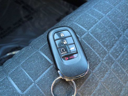 Used 2023 Honda HR-V Sport image 35