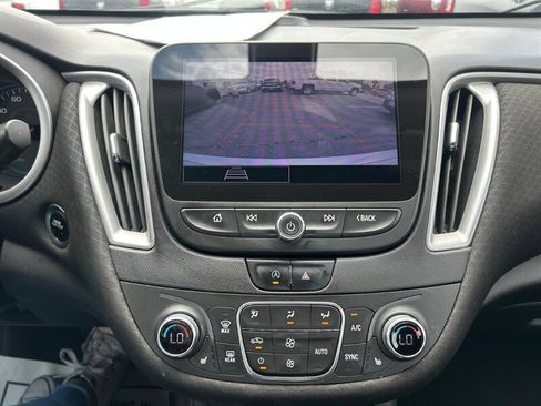 Used 2022 Chevrolet Malibu LT FWD image 13