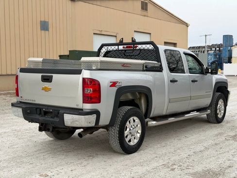 Used 2014 Chevrolet Silverado 2500 LT w/ Interior Plus Package image 5