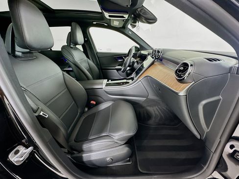 Certified 2023 Mercedes-Benz GLC 300 4MATIC image 31