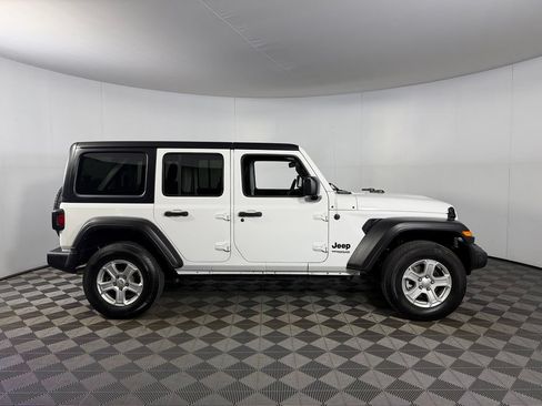Used 2022 Jeep Wrangler Unlimited Sport AWD/4WD image 5