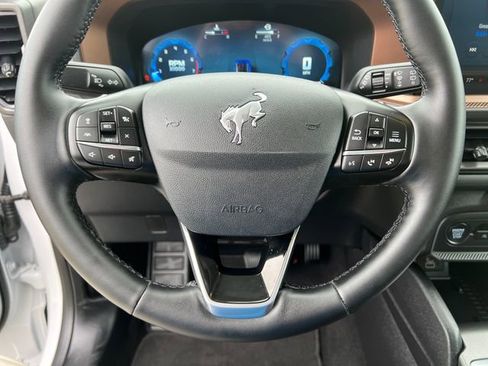 Used 2025 Ford Bronco Sport Outer Banks AWD/4WD image 19