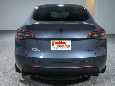 Used 2023 Tesla Model Y AWD image 8