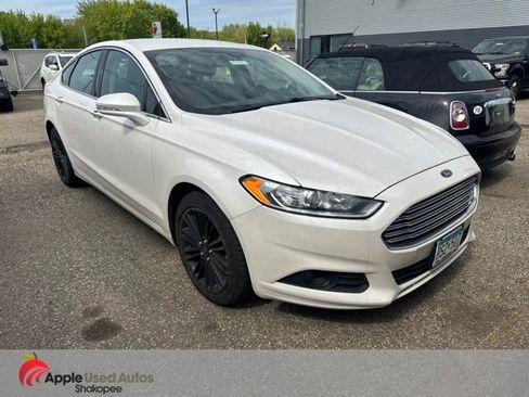 Used 2016 Ford Fusion SE w/ Equipment Group 202A AWD/4WD image 1