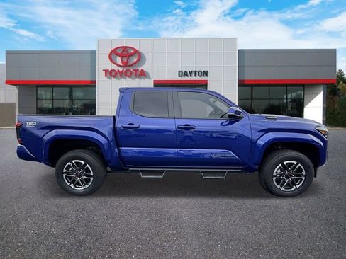 Certified 2025 Toyota Tacoma TRD Sport w/ TRD Sport Upgrade Package AWD/4WD image 6