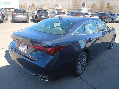 Used 2020 Toyota Avalon XLE image 5