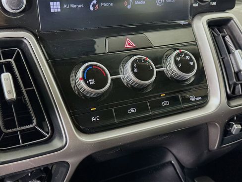 Certified 2022 Kia Sorento LX AWD/4WD image 23