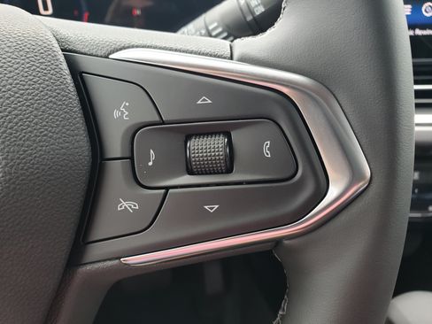 New 2026 Chevrolet Trax ACTIV w/ Driver Confidence Package FWD image 18