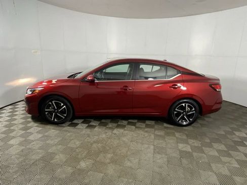 Used 2024 Nissan Sentra SV image 2