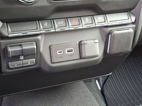 Certified 2024 Chevrolet Silverado 2500 Custom w/ Custom Convenience Package image 24