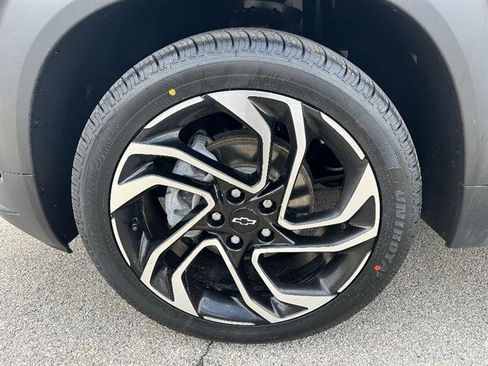 Certified 2024 Chevrolet TrailBlazer RS w/ Driver Confidence Package image 9