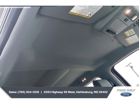 New 2026 Ford F250 XLT w/ XLT Premium Package AWD/4WD image 17