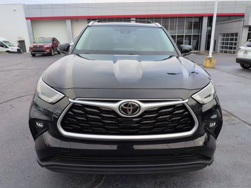 Used 2022 Toyota Highlander XLE FWD image 8