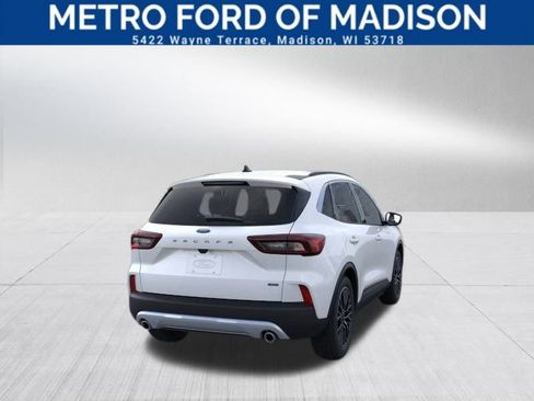 Used 2024 Ford Escape SE image 8