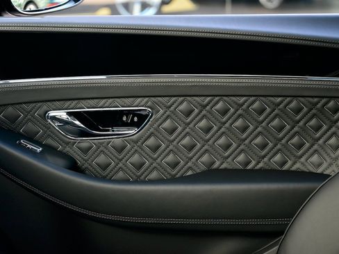 Used 2023 Bentley Continental GT Azure image 13